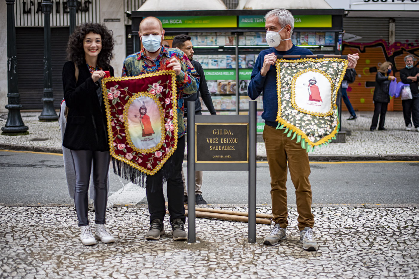 foto da inauguração placa gilda