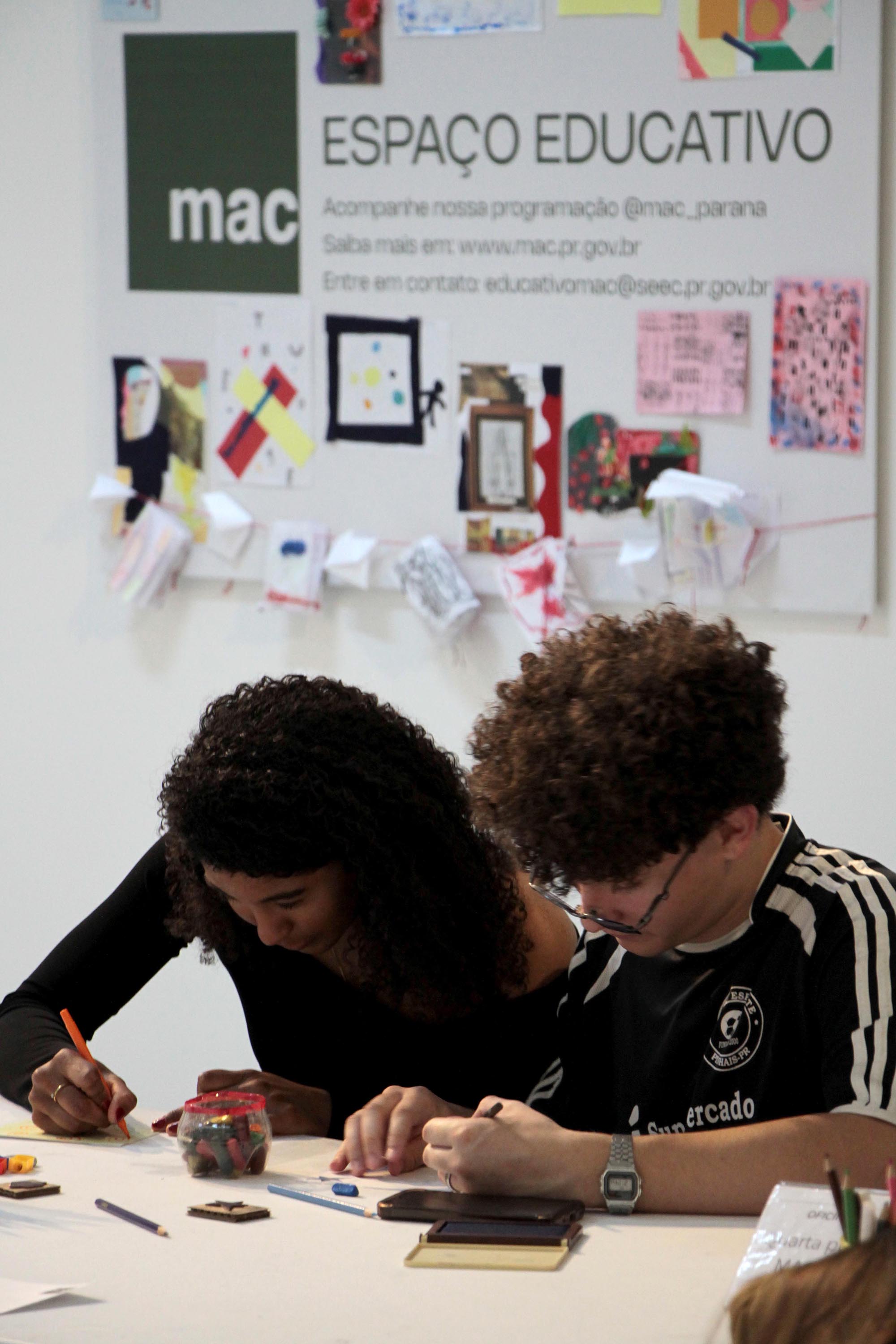 Agosto no MAC Paraná tem nova exposição com obras inéditas, oficinas e debates culturais