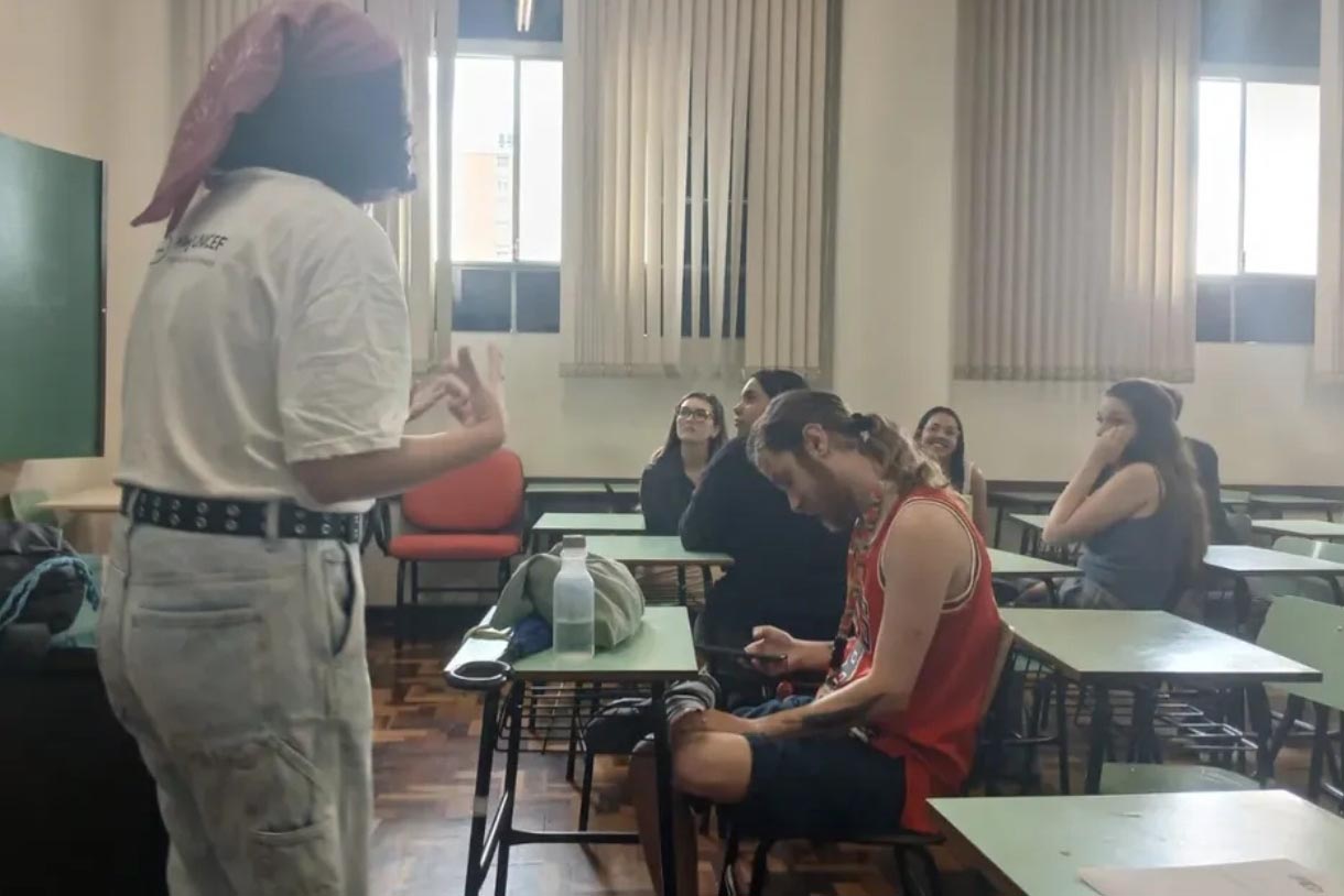 MAC Paraná promove atividade visual voltada a pessoas no espectro autista