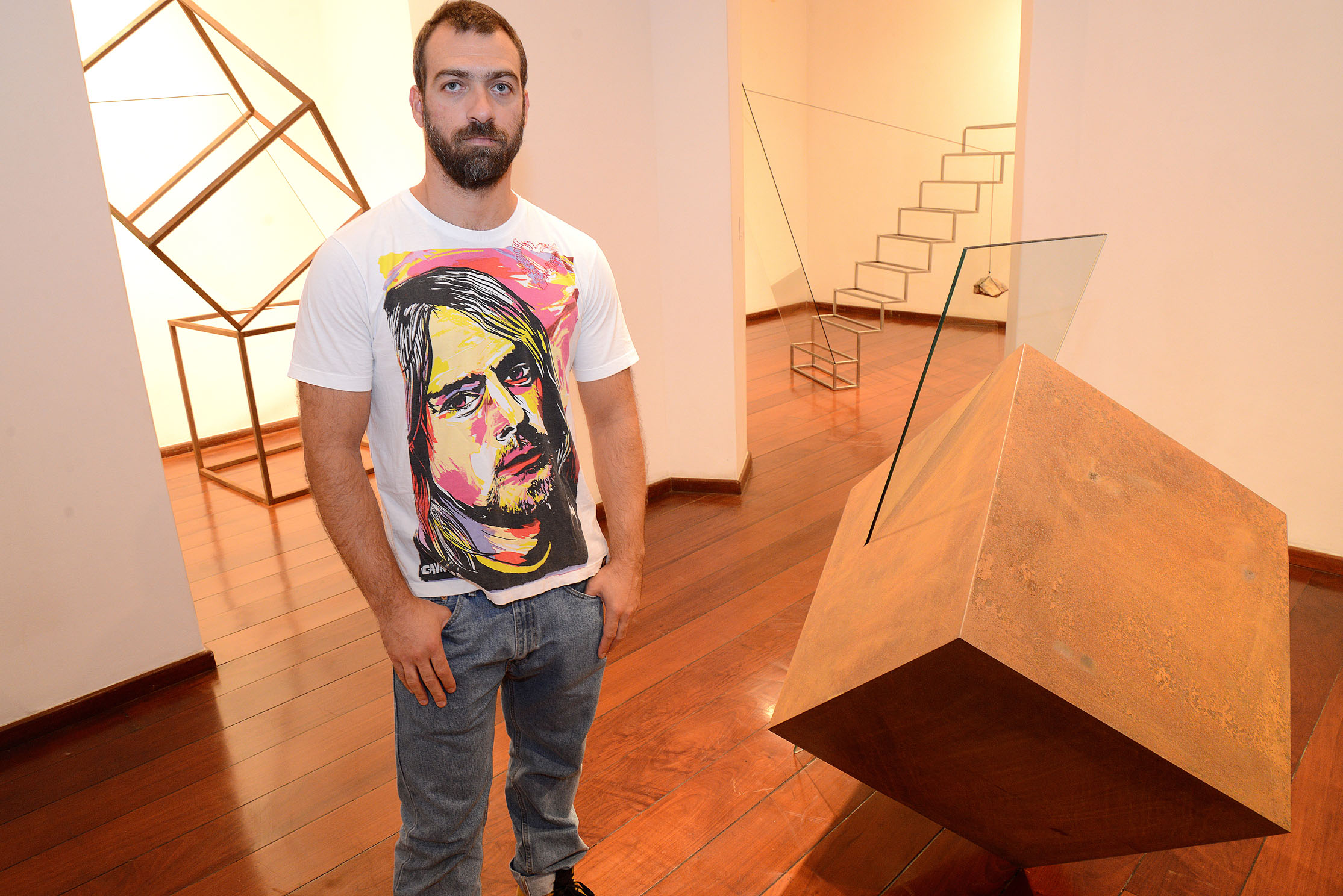 Abertura do 65º Salão Paranaense no Museu de Arte Contemporânea. O artista Tulio Pinto e suas obras. Curitiba, 12 de novembro de 2014