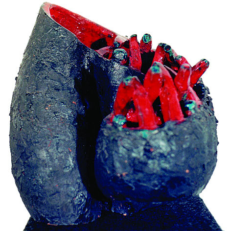 Obra em cerâmica: Caracol com sugadoras, 1973, de Astrid Linsenmayer.