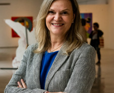 Juliane Fuganti assume a direção do Museu de Arte Contemporânea do Paraná