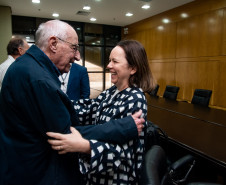 Estado firma acordo para retomada das obras do Museu de Arte Contemporânea do Paraná