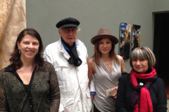 Na foto, a diretora do MAC-PR Lenora Pedroso ao lado do artista Julio Le Parc e sua mulher, Yumiko Seki, e a curadora Adriana Almada.