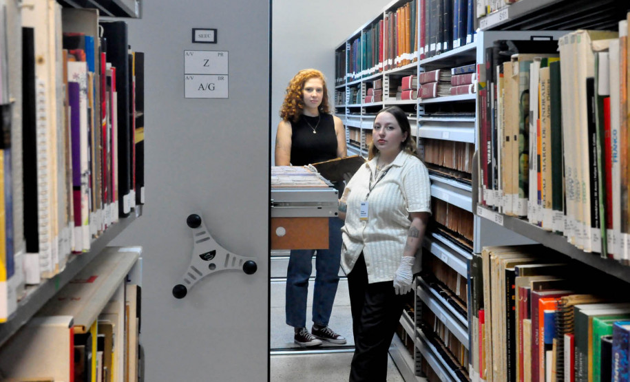 A partir do acervo do MAC Paraná, pesquisadoras investigam a presença feminina na arte