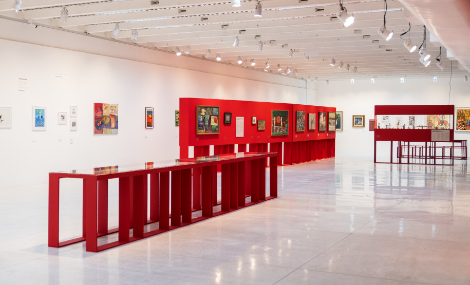 Bate-papo e visita mediada gratuita aprofundam universo de Rogério Dias no MAC-PR