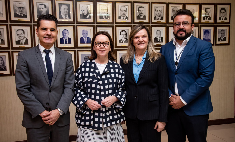 Estado firma acordo para retomada das obras do Museu de Arte Contemporânea do Paraná