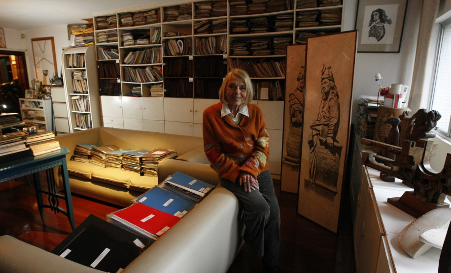 Exposição Adalice prorrogada Mostra sobre a crítica Adalice Araújo fica em cartaz até 28 de junho no hall da Superintendência de Cultura.